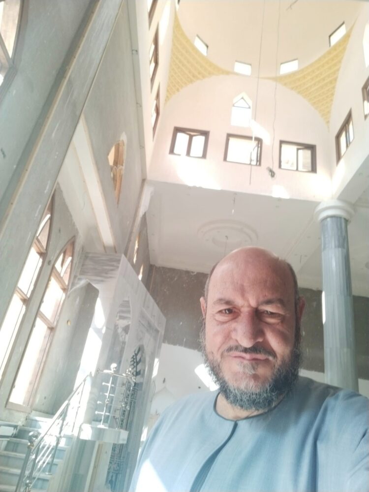 رئيس التحريريكتب : .. ولنا فى يوم الجمعه وقفات مع النفس ونفحات مع الخلق لأنها خير زاد .