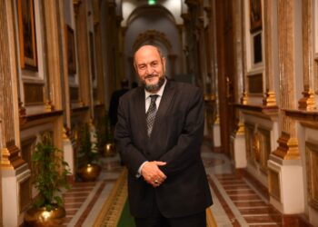 رئيس التحرير يكتب : حديث الذات الذى جسده واقع الحياه وإنطلق من أمنيات ليست مستحيله . 1 رئيس التحرير يكتب : واقعنا الحزبى والسياسى بصراحه ” 4 ” .