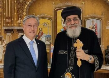 تبادل السفير الكوري وجهات النظر مع البابا تواضروس بشأن تعزيز العلاقات بين كوريا ومصر
