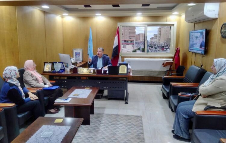 وكيل الصحة بمطروح يجتمع مع منسق الزمالة بالمحافظة لبحث سبل دعم المستشفيات بالكوادر الطبية المتخصصة للنهوض بقطاع الصحة 1 وكيل الصحة بمطروح يجتمع مع منسق الزمالة بالمحافظة لبحث سبل دعم المستشفيات بالكوادر الطبية المتخصصة للنهوض بقطاع الصحة