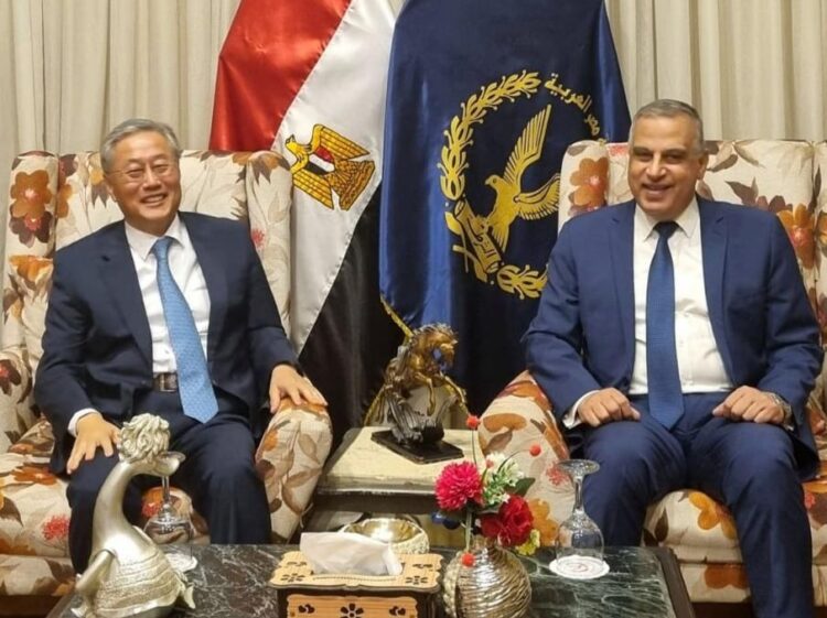 سفير كوريا الجنوبية يزور سوهاج ويبحث سبل التعاون 1 سفير كوريا الجنوبية يزور سوهاج ويبحث سبل التعاون