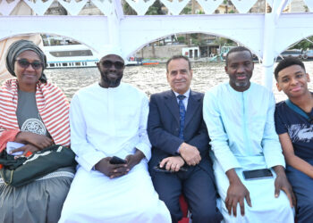 الإعلاميين مفخرة على النيل .. وضيوف مصر من السنغال شربوا من النهر المقدس