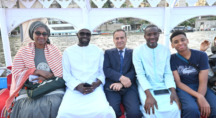 الإعلاميين مفخرة على النيل .. وضيوف مصر من السنغال شربوا من النهر المقدس