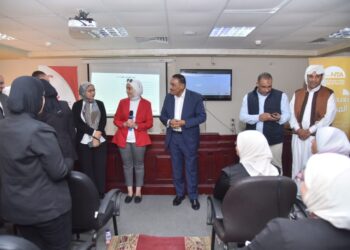 محافظ مطروح يتفقد فعاليات البرنامج التدريبى” المرأة تقود ” الذى تنفذه الأكاديمية الوطنية للتدريب