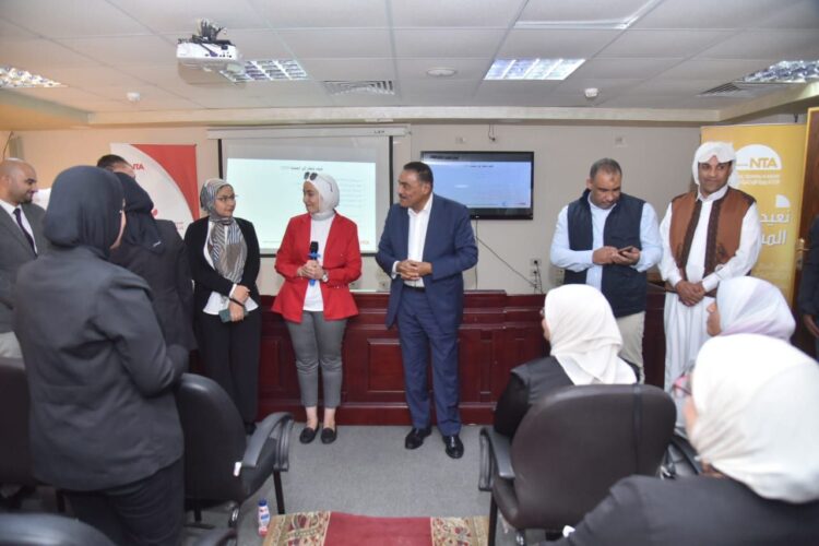 محافظ مطروح يتفقد فعاليات البرنامج التدريبى" المرأة تقود " الذى تنفذه الأكاديمية الوطنية للتدريب 1 محافظ مطروح يتفقد فعاليات البرنامج التدريبى” المرأة تقود ” الذى تنفذه الأكاديمية الوطنية للتدريب