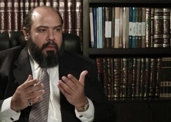 الكاتب الصحفى النائب محمود الشاذلى وإخوته ينعون فقيدهم الدكتور ياسر الشاذلى .