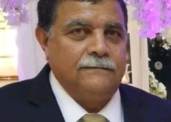 الكاتب الصحفى النائب محمود الشاذلى وإخوته يهنئون إبن عمهم على الشاذلى نقيب المعلمين بالغربيه .