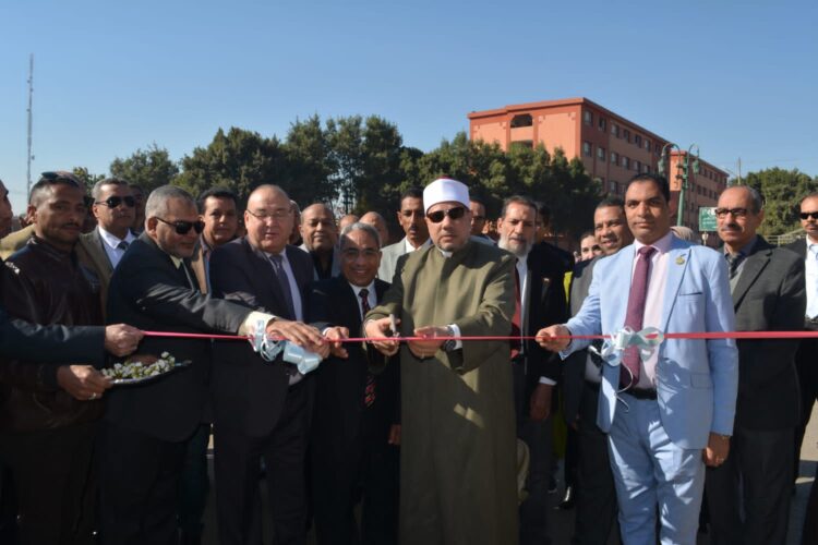 منفذ بيع للمنتجات الزراعية لجامعة الأزهر فرع أسيوط