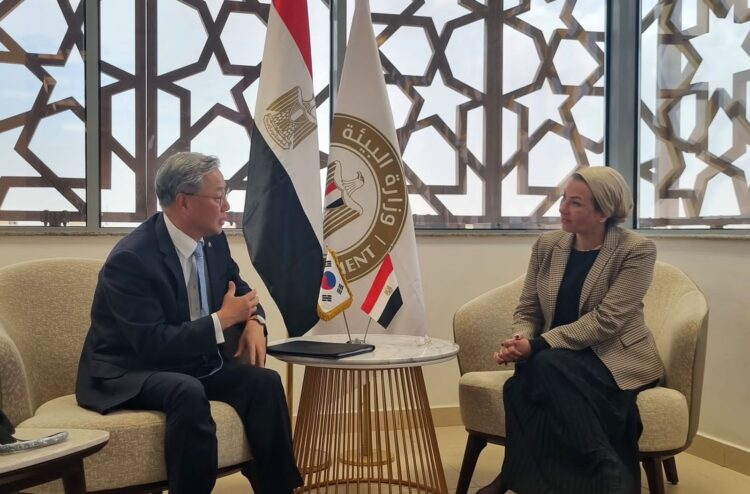 مصر وكوريا تعززان التعاون البيئي