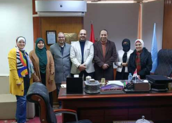 وكيل وزارة الصحة بكفرالشيخ يكرم لجنة البحث العلمي بالمديرية