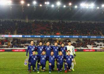 الساموراي الأزرق المنتخب الياباني لكرة القدم نحو قمة آسيا