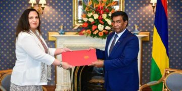 سفيرة جمهورية مصر العربية لدى موريشيوس تقدم أوراق اعتمادها إلى رئيس جمهورية موريشيوس