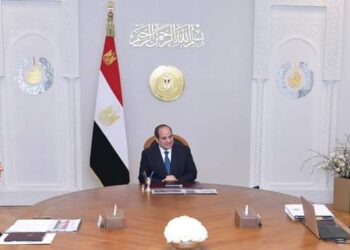 الرئيس السيسي يوجه بتخصيص 6 مليارات جنيه لتعيين 120 ألفاً من أعضاء المهن الطبية والمعلمين والعاملين بالجهات الإدارية الأخرى