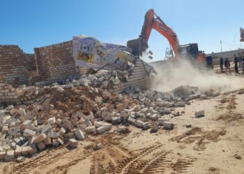 تنفيذ 50 قرار إزالة لتعديات علي الأراضي الزراعية وأراضي أملاك الدولة بمطروح