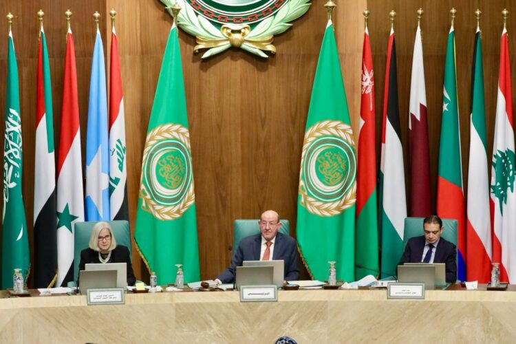 السفيرة هيفاء أبوغزالة : نوجه الشكر إلى جمهورية مصر العربية والهلال الأحمر المصري على الجهود الحثيثة لتسهيل وصول مساعدات جامعة الدول العربية إلى قطاع غزة 1 السفيرة هيفاء أبوغزالة : نوجه الشكر إلى جمهورية مصر العربية والهلال الأحمر المصري على الجهود الحثيثة لتسهيل وصول مساعدات جامعة الدول العربية إلى قطاع غزة