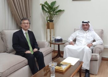 السفير الدكتور خالد بن محمد منزلاوي يستقبل السفير أوكا هيروشي سفير اليابان لدى القاهرة