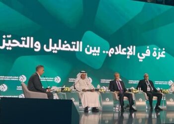 رئيس قطاع الإعلام والإتصال بالجامعة العربية يشارك في ندوة ” غزة في الإعلام بين التضليل والتحيز “