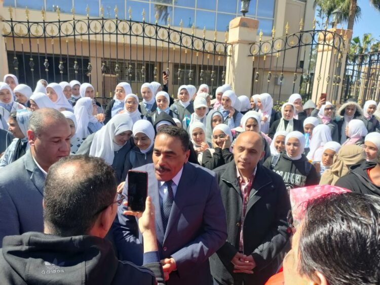 محافظ مطروح يشهد" ماراثون المشي" الذي نظمته وزارة الشباب والرياضة علي مستوي المحافظات احتفالاً باليوم العالمي للمرأة 1 محافظ مطروح يشهد” ماراثون المشي” الذي نظمته وزارة الشباب والرياضة علي مستوي المحافظات احتفالاً باليوم العالمي للمرأة