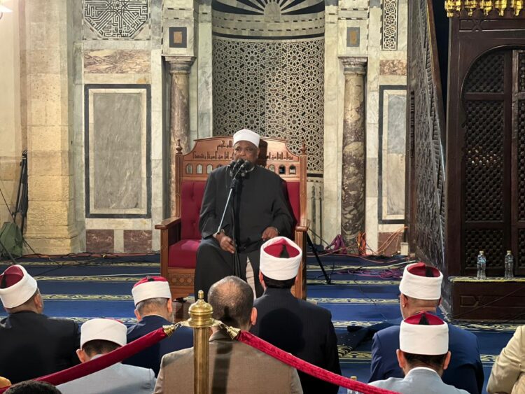 الأمين العام لهيئة كبار العلماء خلال درس التراويح بالجامع الأزهر 1 الأمين العام لهيئة كبار العلماء خلال درس التراويح بالجامع الأزهر