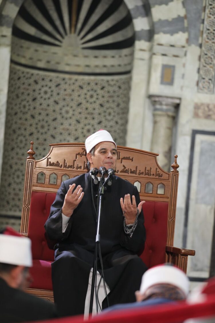 درس التراويح بالجامع الأزهرالقرآن مأدبة الله من تمسك به عصمه