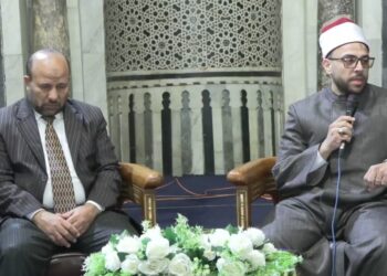 في التقوى مخرج للعبد من الضيق وسعة في الرزق