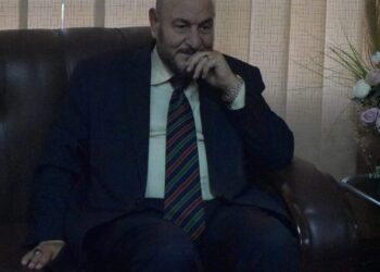 محمود الشاذلى يكتب : تأثرا بأجواء الإنتخابات فلننتبه أن للكون ربا . 8 محمود الشاذلى يكتب : التسول بصراحه وكيفية الخروج من نفقه المظلم .