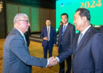 إقتصادية قناة السويس تشارك بـ “مؤتمر التعاون والتبادل بين مصر والصين”