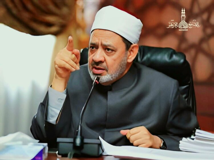 في الليلة الثانية لصلاة التهجد بالجامع الأزهر.. توزيع ٢٠٠٠ وجبة سحور