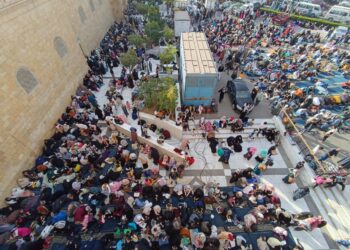 التماسا لليلة القدر..توافد الآلاف المصلين على الجامع الأزهر