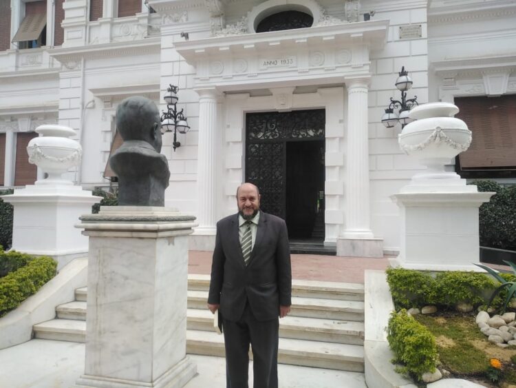 محمود الشاذلى يكتب : نعــم .. لنا مع الزمن الجميل إطلالات فرضها واقع الحال . 1 محمود الشاذلى يكتب : نعــم .. لنا مع الزمن الجميل إطلالات فرضها واقع الحال .