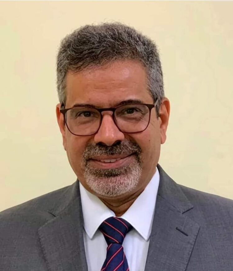 الكاتب الصحفى النائب محمود الشاذلى يهنىء الدكتور عبدالرحمن السباعى سرحان عميد طب المنوفيه السابق . 1 الكاتب الصحفى النائب محمود الشاذلى يهنىء الدكتور عبدالرحمن السباعى سرحان عميد طب المنوفيه السابق .