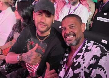 هاني فرحات يوجه رسالة لتركي آل شيخ