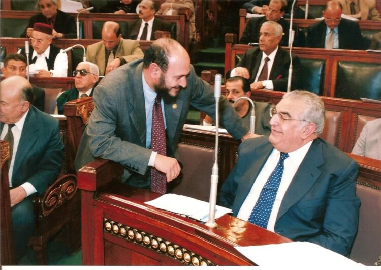 محمود الشاذلى يكتب : السياسه وعلاقتها بالنجاسه في العصر الحديث .