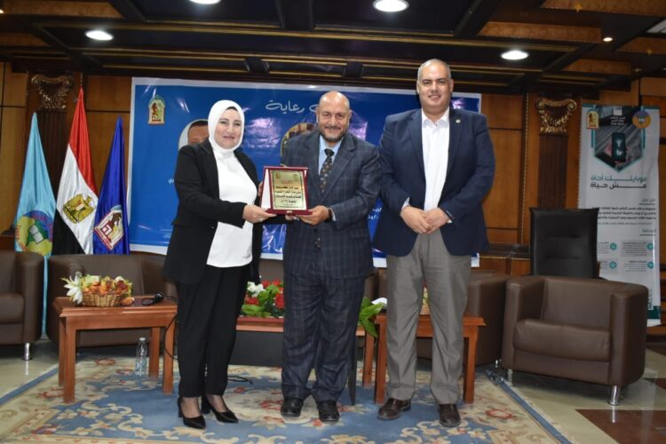 محمود الشاذلى يكتب : في رحاب آداب طنطا تحيه للعلم وأهله . 1 محمود الشاذلى يكتب : في رحاب آداب طنطا تحيه للعلم وأهله .