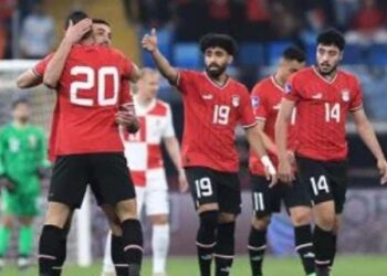 منتخب مصر بالأحمر و بوركينا فاسو بالأخضر فى مواجهة تصفيات المونديال غداً