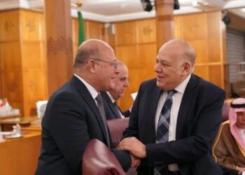 رئيس جامعة سوهاج  يتسلم جائزة مؤسسة الأمير محمد بن فهد لأفضل إنتاج علمي يخدم التنمية المستدامة