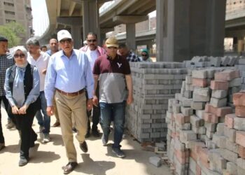 محافظ الجيزة يتفقد أعمال التطوير بقطاعات طريق وترعة المريوطية فيصل