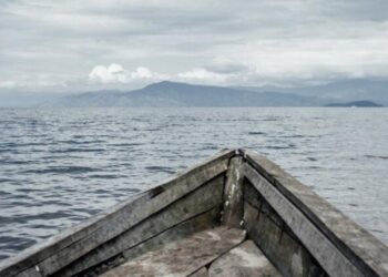 مصرع أكثر من 80 شخصاً بإنقلاب قارب في نهر قرب كينشاسا