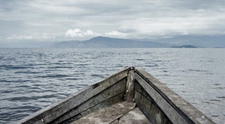 مصرع أكثر من 80 شخصاً بإنقلاب قارب في نهر قرب كينشاسا