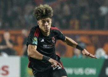 الأهلي يتفق مع ميتلاند الدنماركي على تسديد مستحقات و”رعاية” إمام عاشور