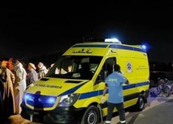 إنقلاب ميكروباص بالمعازيم بترعة في إسنا جنوب الأقصر ووقوع مصابين ووفيات .