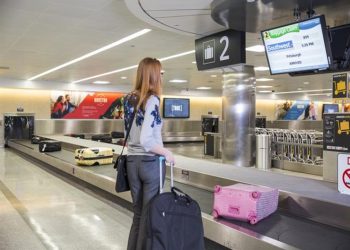 حقائب السفر قد تحمل بداخلها مشكلة صحية كبيرة