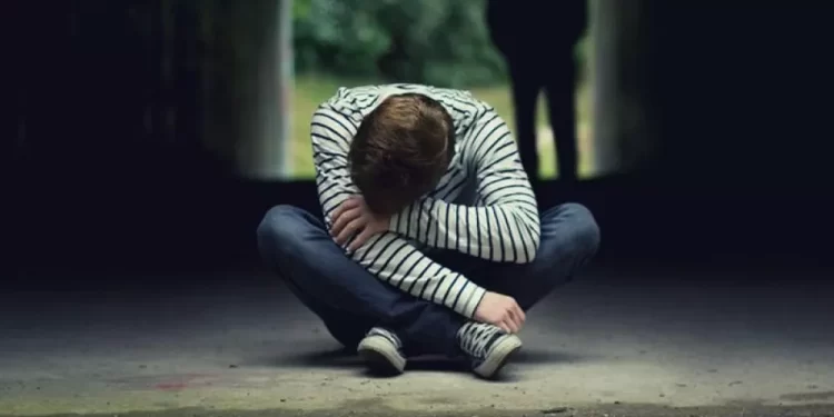 البكاء بدون صوت يسبب التهاب المعدة والإصابة بأمراض القلب وارتفاع ضغط الدم 1 البكاء بدون صوت يسبب التهاب المعدة والإصابة بأمراض القلب وارتفاع ضغط الدم