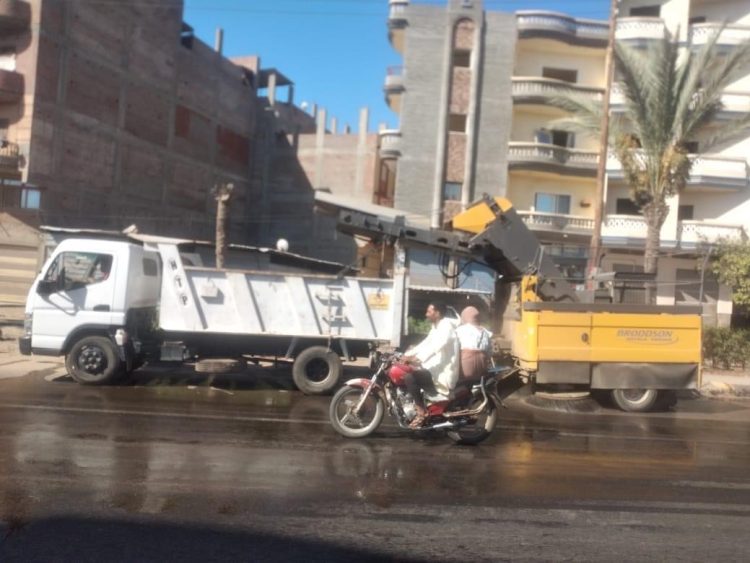 محافظ كفرالشيخ: متابعة حركة النقل وتطهير شبكات الصرف الصحي ورفع 1475 طنًا من القمامة في حملات النظافة بمدن ومراكز المحافظة 1 محافظ كفرالشيخ: متابعة حركة النقل وتطهير شبكات الصرف الصحي ورفع 1475 طنًا من القمامة في حملات النظافة بمدن ومراكز المحافظة