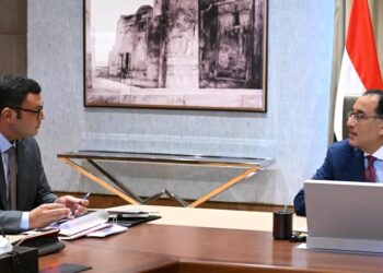 رئيس الوزراء يستعرض مع وزير الإسكان رؤية العمل خلال الفترة المقبلة.