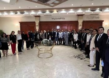 حملة “بشبابها” في القاهرة تعقد إجتماعها بمركز التعليم المدني بالجزيرة