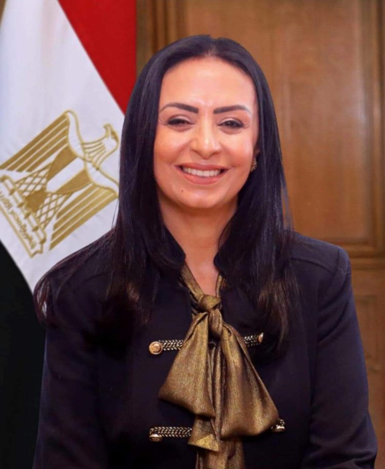 وزيرة التضامن الاجتماعي تصدر قرارًا بتشكيل لجنة لحصر جميع مستفيدي الدعم العيني والنقدي وإدراجهم بقاعدة بيانات متكاملة 1 وزيرة التضامن الاجتماعي تصدر قرارًا بتشكيل لجنة لحصر جميع مستفيدي الدعم العيني والنقدي وإدراجهم بقاعدة بيانات متكاملة