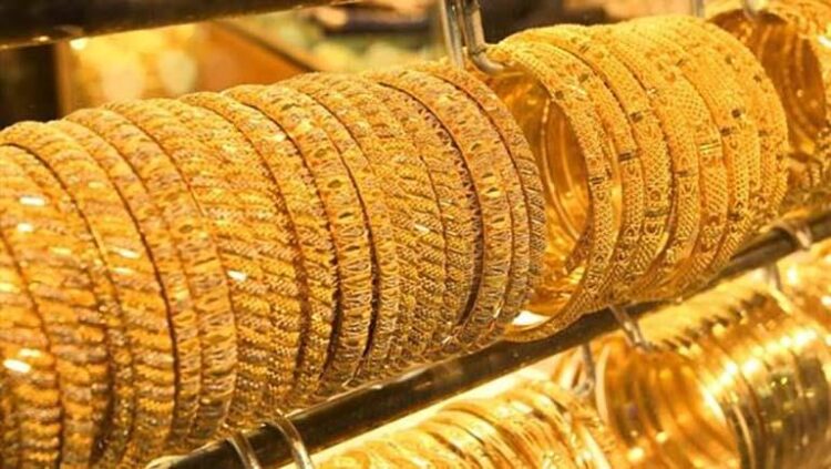 سعر جرام الذهب اليوم الاثنين فى مصر.. عيار 21 يسجل 3245 جنيها. 1 سعر جرام الذهب اليوم الاثنين فى مصر.. عيار 21 يسجل 3245 جنيها.