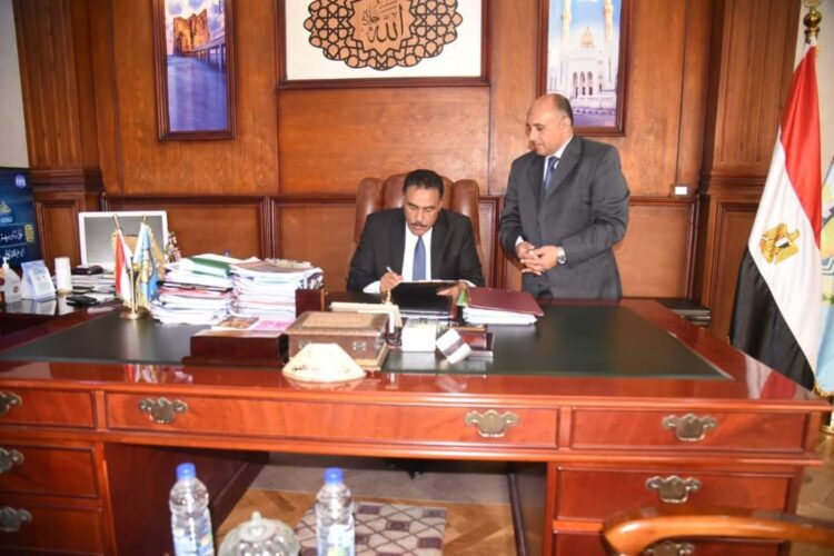 الأحد المقبل ... انطلاق مبادرة( زدنى علماً ) لتنمية مهارات التلاميذ فى القراءة والكتابة و الحسابية بعدد 37 مدرسة بمدن المحافظة . 1 الأحد المقبل … انطلاق مبادرة( زدنى علماً ) لتنمية مهارات التلاميذ فى القراءة والكتابة و الحسابية بعدد 37 مدرسة بمدن المحافظة .