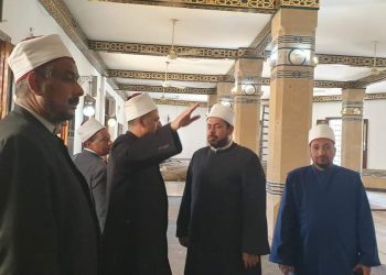 وزير الأوقاف يكلف رئيس القطاع الديني بالمرور المفاجئ على المساجد